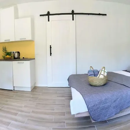 Apartment 365 *